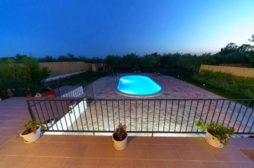 Holiday House With A Swimming Pool Zemunik Donji, Zadar - 21653 Gornji Zemunik 0*,